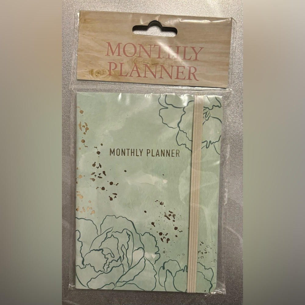 NWT Monthly Planner 4.13 inches x 5.65 inches